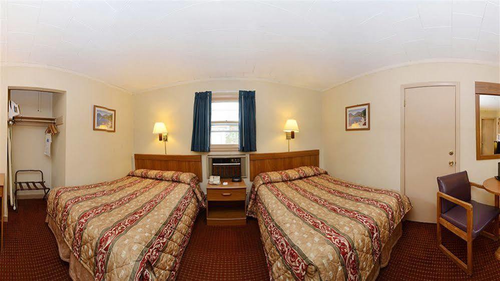 Rodeway Inn Rutland Exterior photo